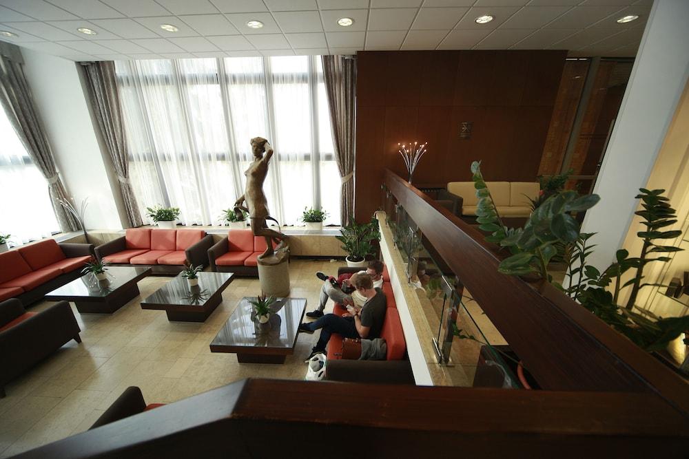 Hotel Krystal Prague Extérieur photo